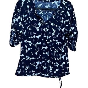 New York & Company Floral Blouse | Size M |‎ Navy & White | Stretchy